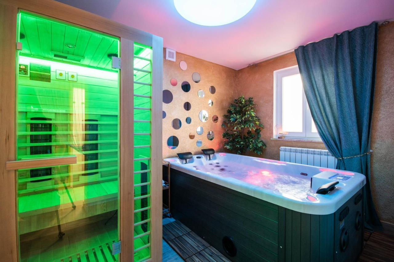 Wellness Studio D'Or - Exclusive New Apartment With Whirlpool, Sauna, Sunny Terrace, Private Parking Poreč Buitenkant foto