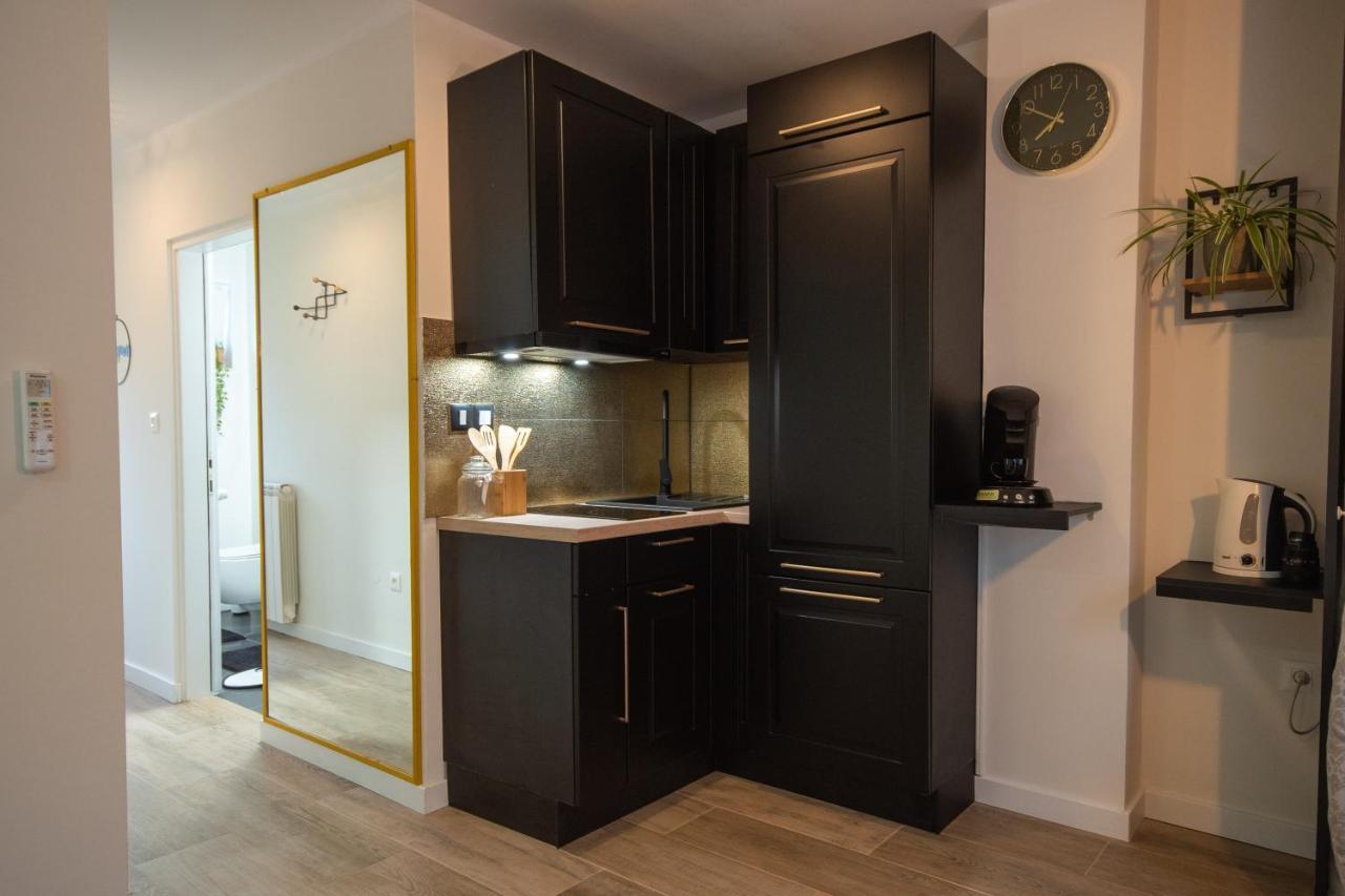 Wellness Studio D'Or - Exclusive New Apartment With Whirlpool, Sauna, Sunny Terrace, Private Parking Poreč Buitenkant foto