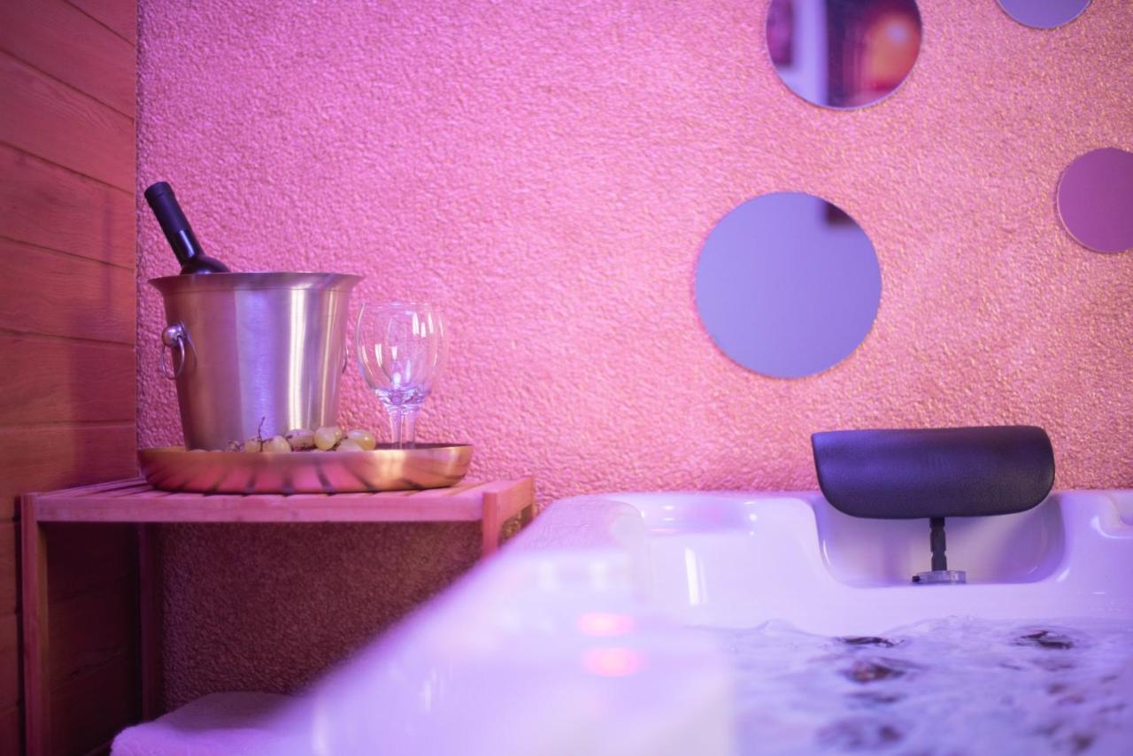 Wellness Studio D'Or - Exclusive New Apartment With Whirlpool, Sauna, Sunny Terrace, Private Parking Poreč Buitenkant foto