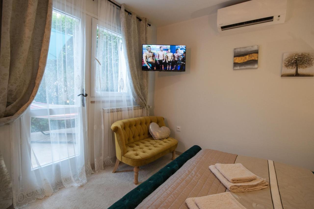 Wellness Studio D'Or - Exclusive New Apartment With Whirlpool, Sauna, Sunny Terrace, Private Parking Poreč Buitenkant foto
