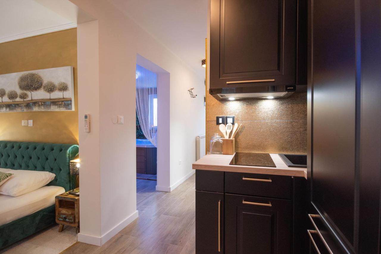 Wellness Studio D'Or - Exclusive New Apartment With Whirlpool, Sauna, Sunny Terrace, Private Parking Poreč Buitenkant foto