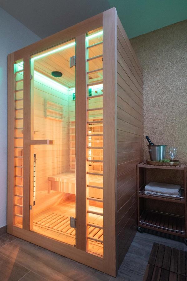 Wellness Studio D'Or - Exclusive New Apartment With Whirlpool, Sauna, Sunny Terrace, Private Parking Poreč Buitenkant foto